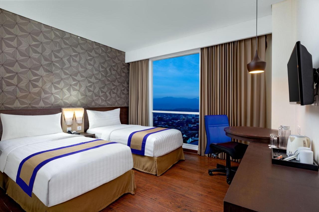 Aston Jember Hotel & Conference Center Extérieur photo