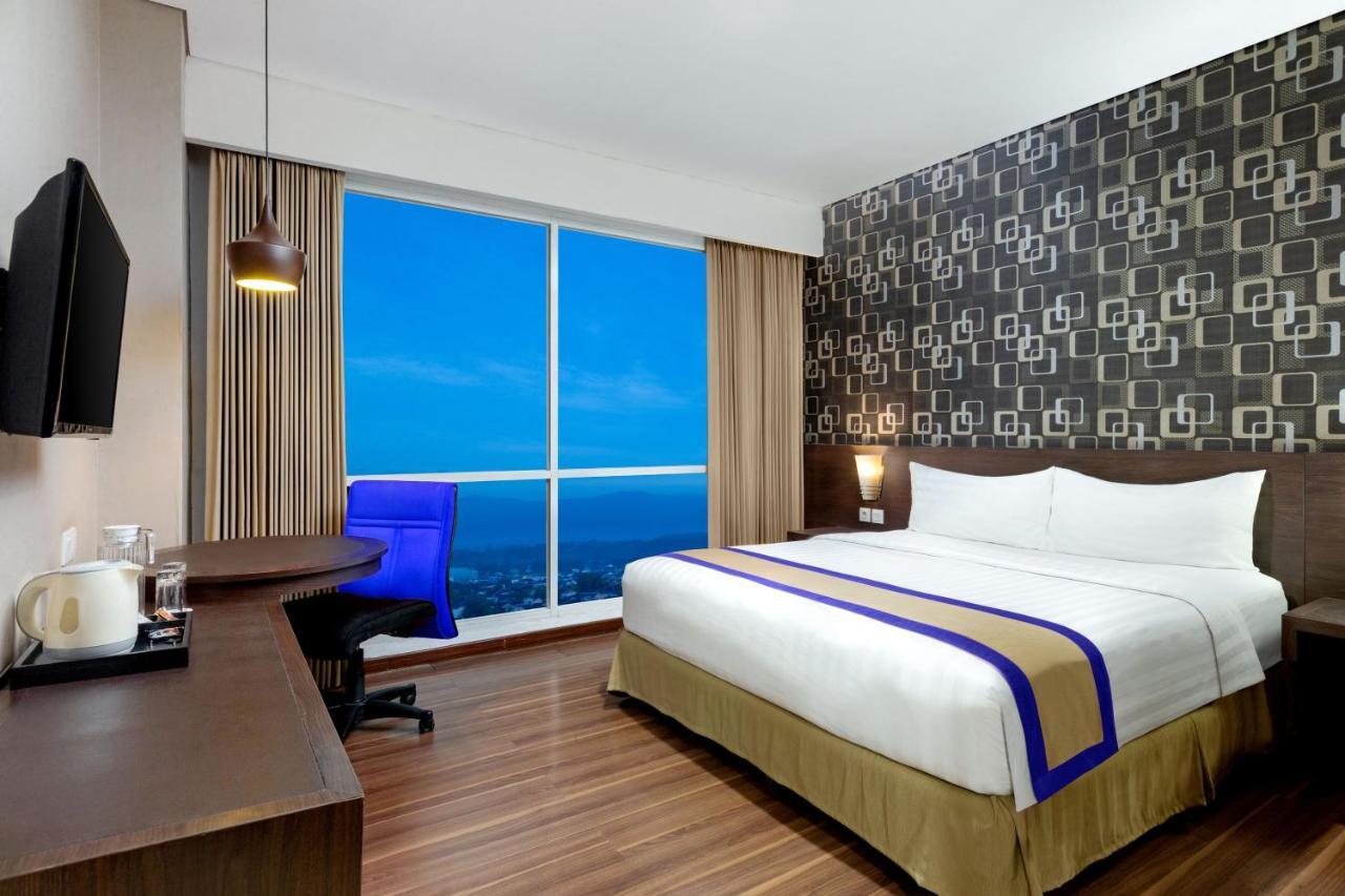 Aston Jember Hotel & Conference Center Extérieur photo