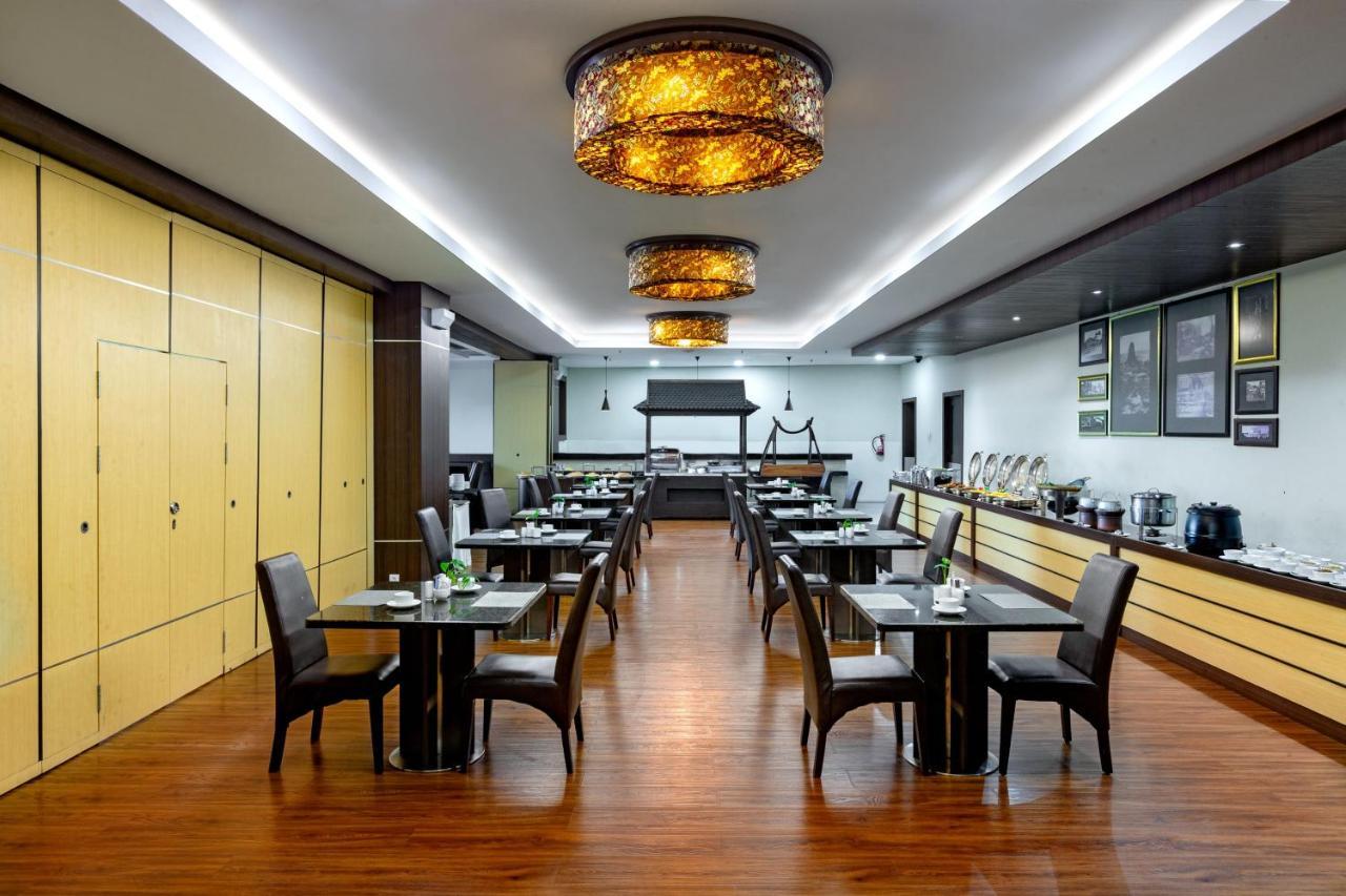 Aston Jember Hotel & Conference Center Extérieur photo