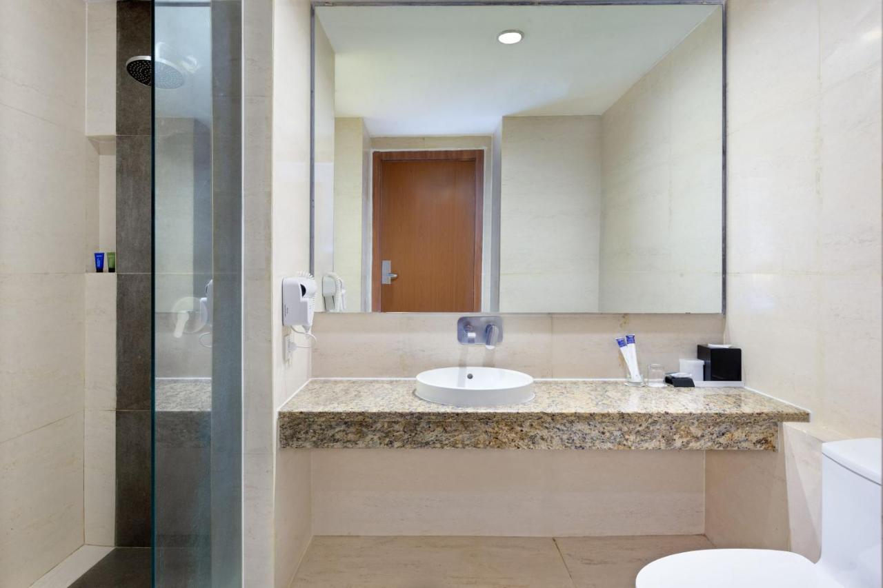 Aston Jember Hotel & Conference Center Extérieur photo