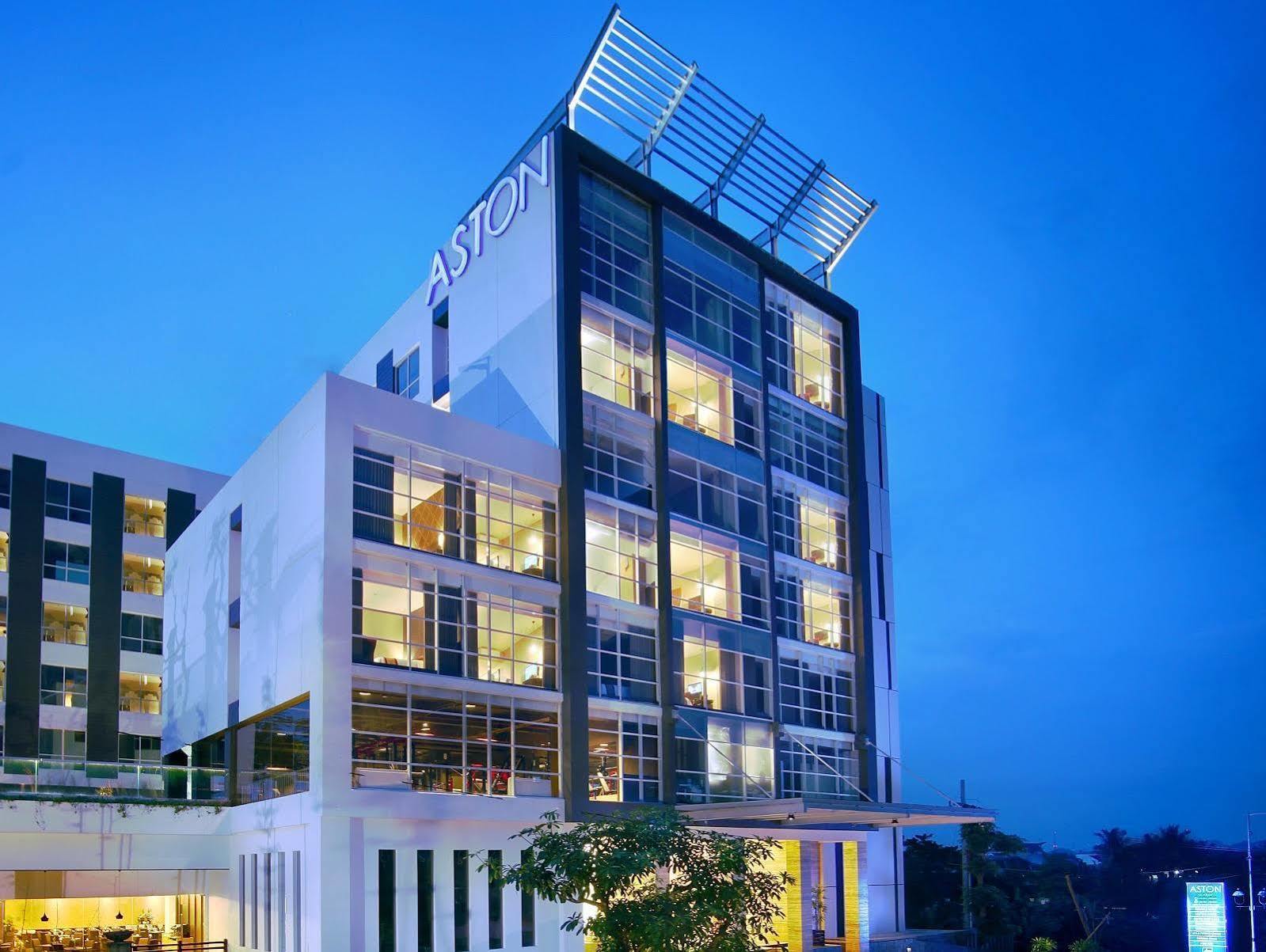 Aston Jember Hotel & Conference Center Extérieur photo